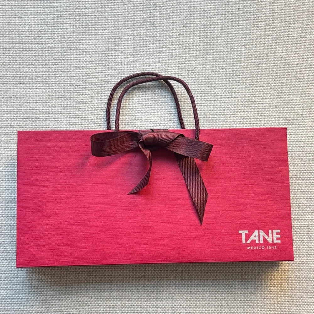 Tane Mexico 1942 Red Gift Bag